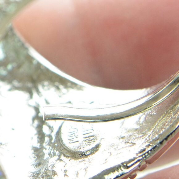 OSCAR DE LA RENTA Crystal Cocktail Ring - Picture 6 of 6